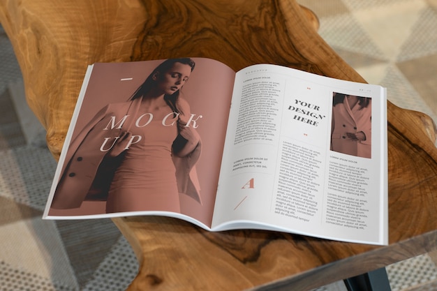 Premium PSD | Magazine mockup on wooden furniture